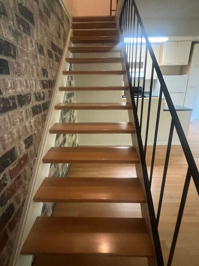 Building Photo - Epic REA: Cozy 2BR Near UC Davis w/ Garage...
