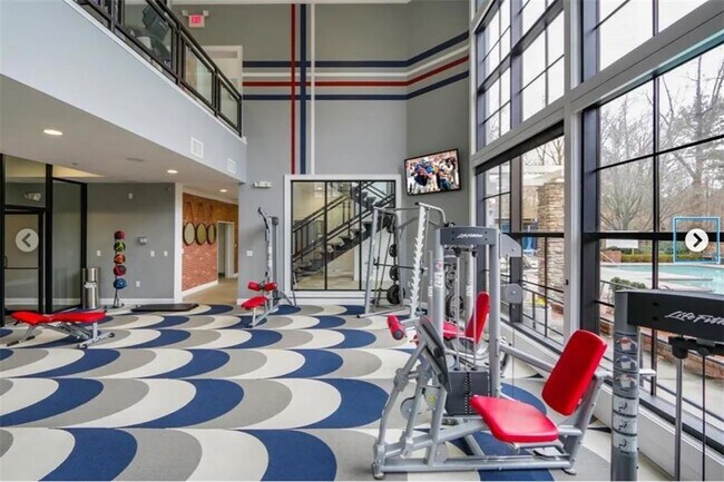 Building Photo - 350 Perimeter N Ctr