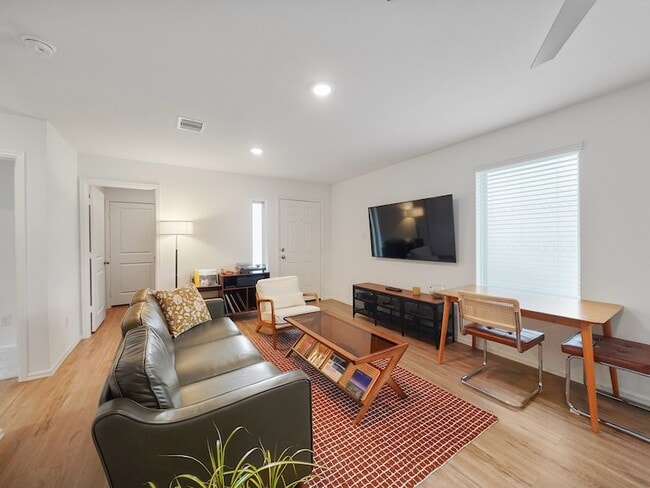 Building Photo - 1238 Millers Pass Dr