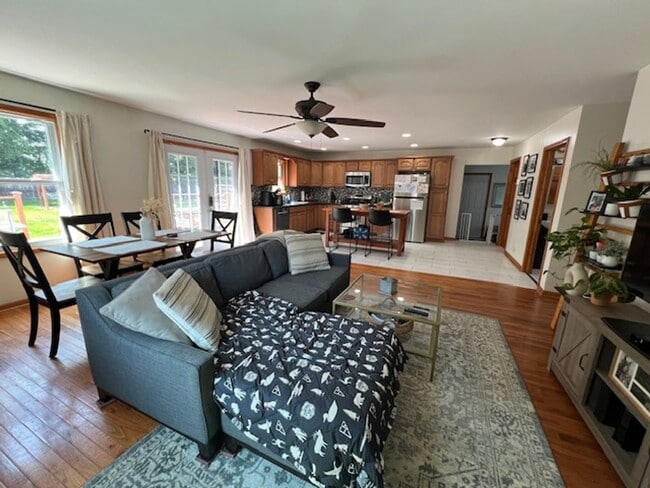 Building Photo - Beautiful Partially Furnished 3 Bed, 2 Bath House in Allegany NY!