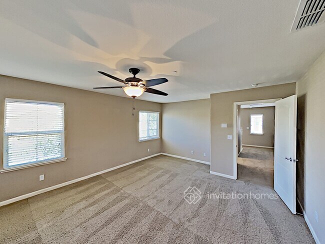 Building Photo - 1234 Landmark Cir