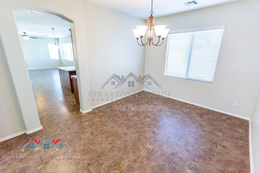 Building Photo - 17932 W Caribbean Ln