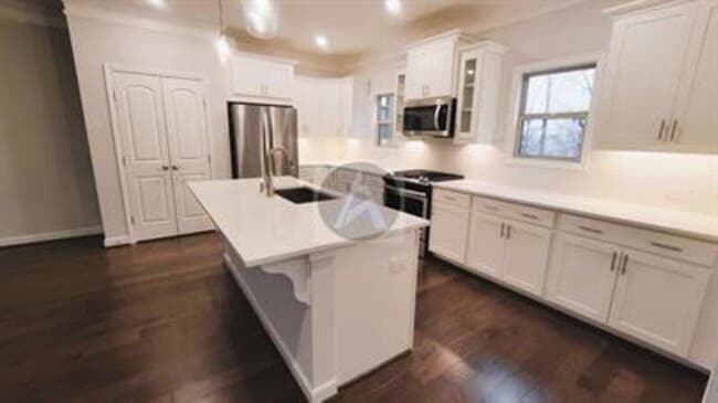 Building Photo - 2892 Boone Dr