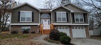 Building Photo - 6141 Blue Ash Dr