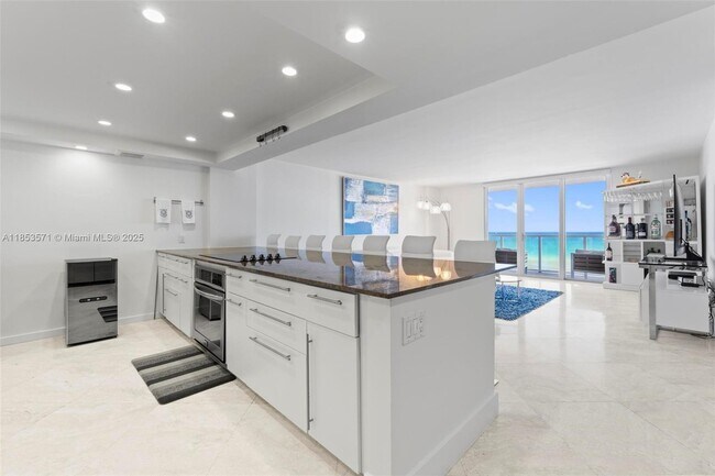 Building Photo - 5701 Collins Ave