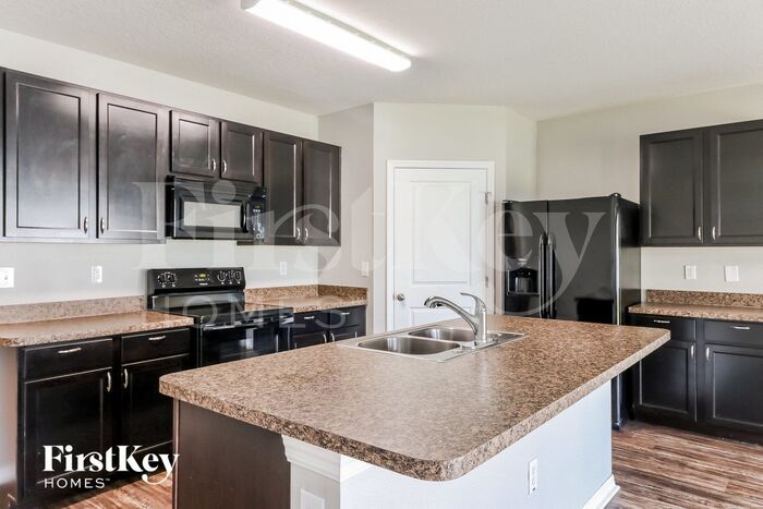 Building Photo - 36048 Carriage Pine Ct