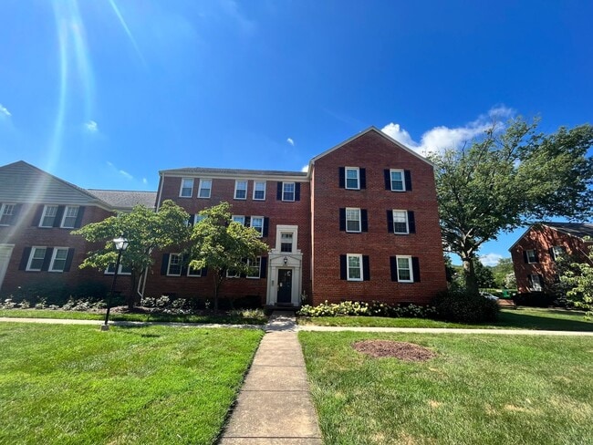 Building Photo - 6510 Potomac Ave