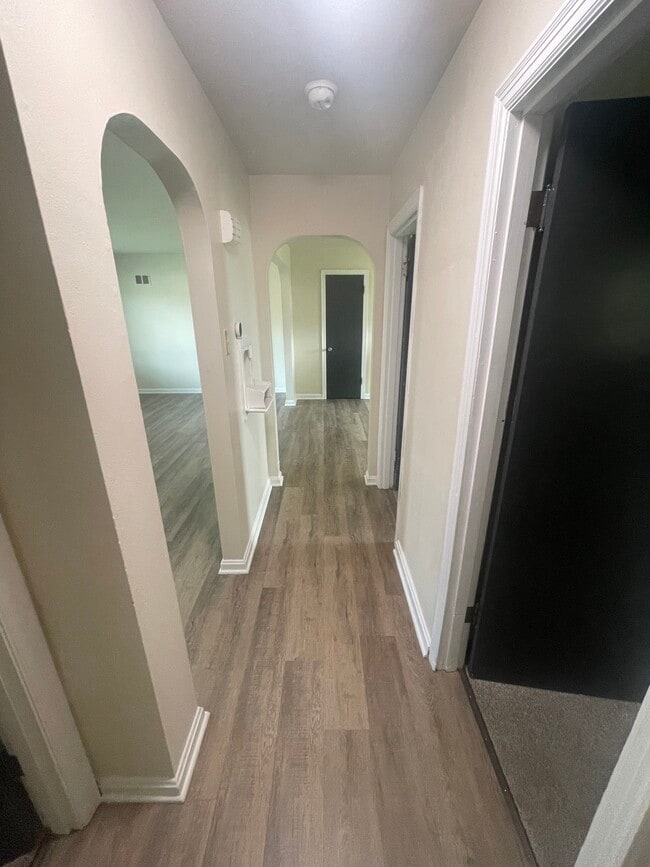 Hallway - 1537 Boones Lick Rd