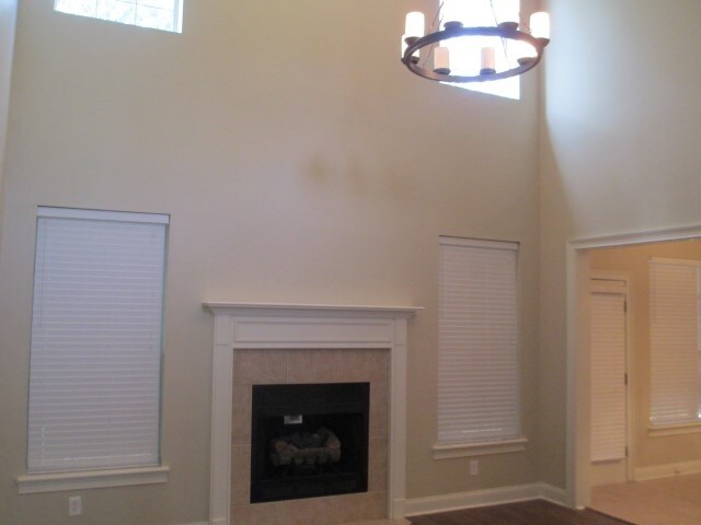 Building Photo - 714 Dove Creek Cir