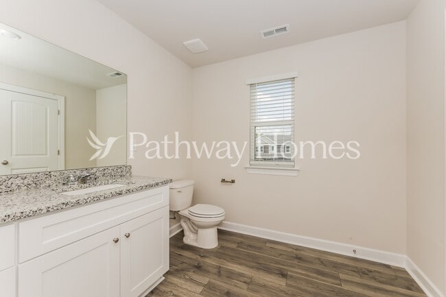 Building Photo - 3510 Quintana Dr