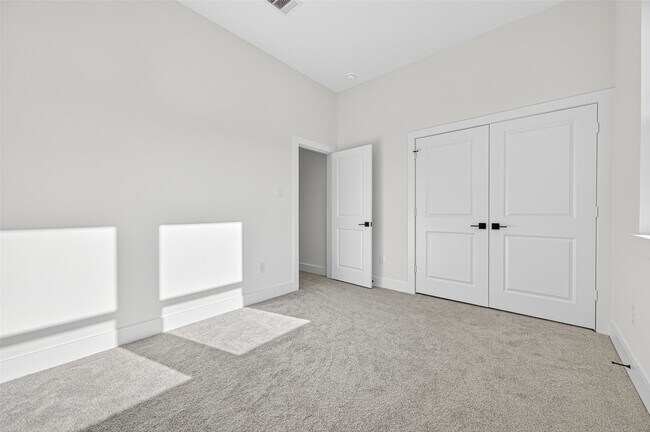 Building Photo - 4330 Avron Dr