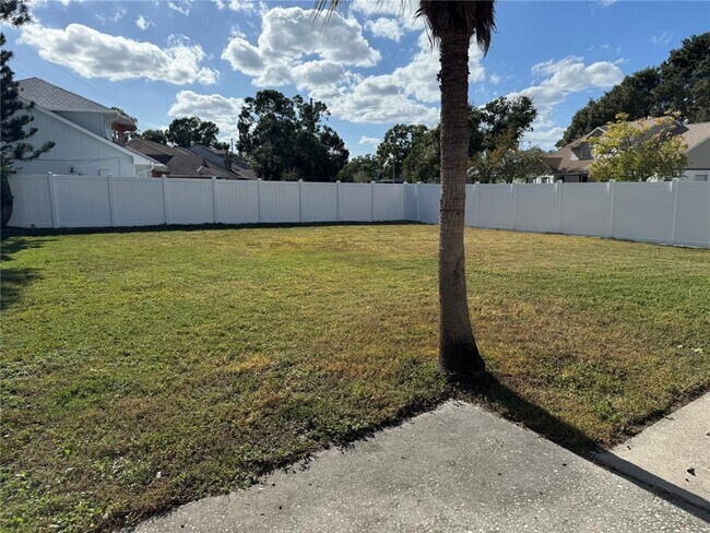 Building Photo - 3433 Laurel Dale Dr