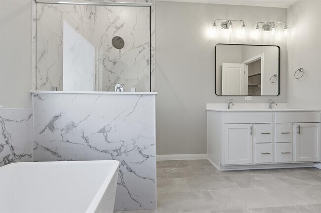 Building Photo - 9906 Clark Cyn Ln