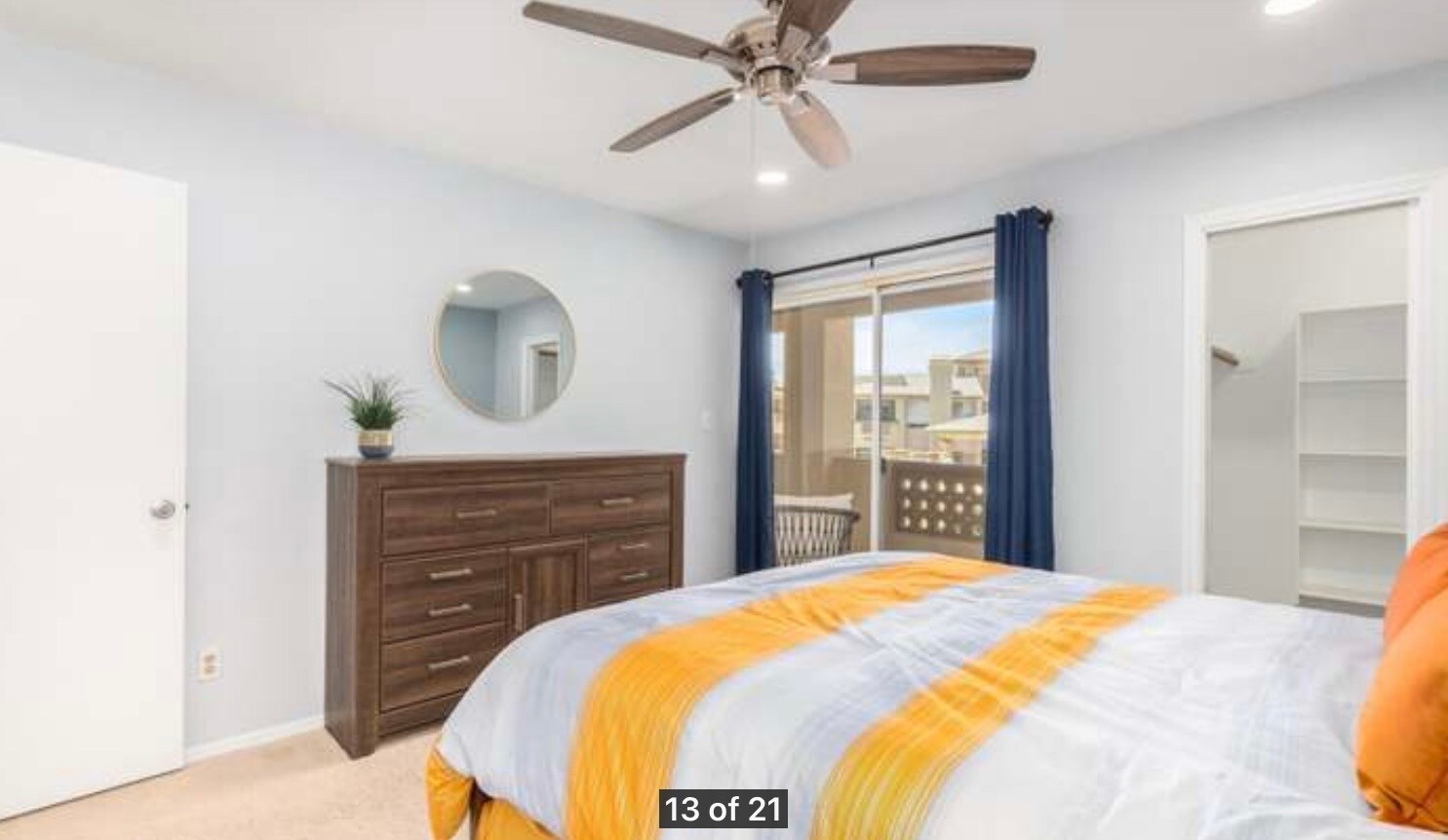 Building Photo - 1880 E Morten Ave