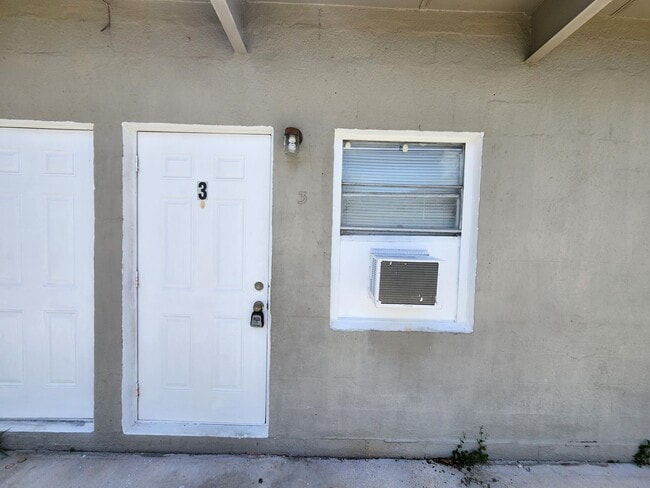 Building Photo - 620 20th St