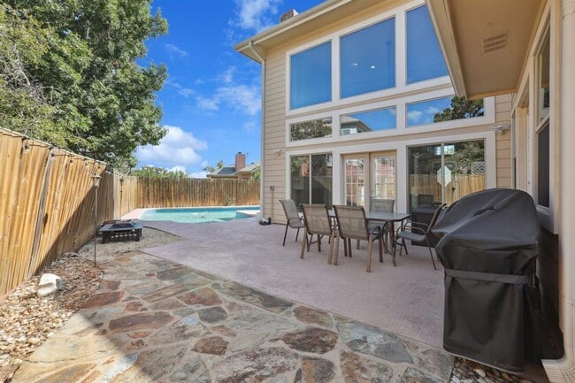 Building Photo - 6904 Peppervine Cove