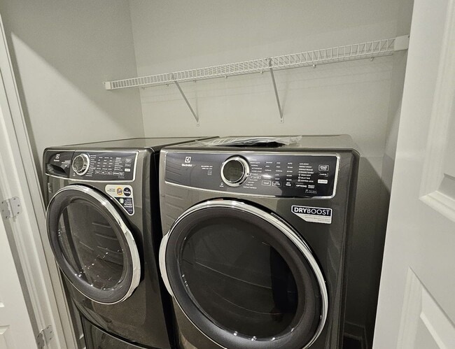 Building Photo - 13805 Gatsby Dr