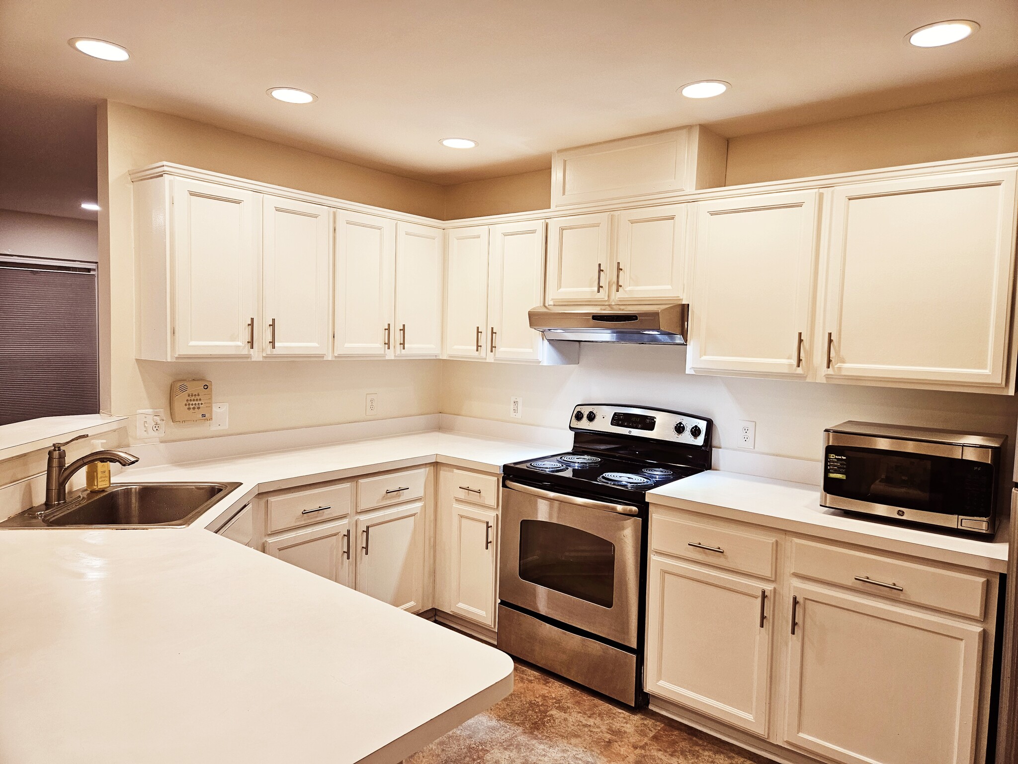 Kitchen - 12024 Country Mill Dr
