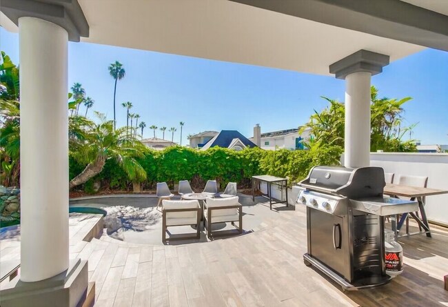 Building Photo - Luxury Bird Rock Retreat | 3BR Oasis w/ Po...