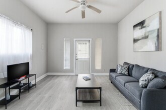 Building Photo - 314 West Cevallos-SI ID1363388P