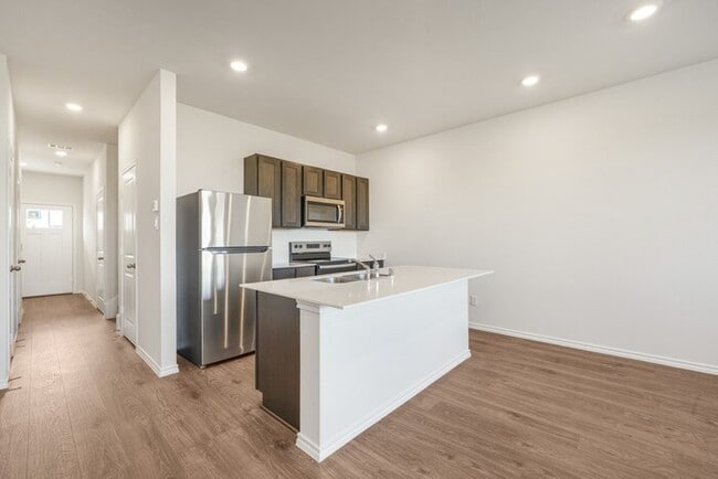 Building Photo - 312 Tall Cedar Wy