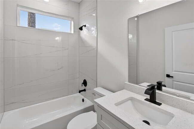 Building Photo - 1852 W Quaker Ln