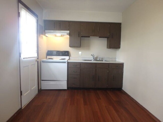 Building Photo - 3417 Bonny Linn Dr