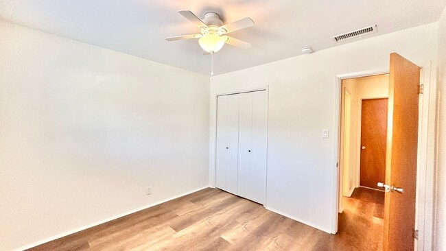 Building Photo - Light, Bright, and Recently Updated, this ...
