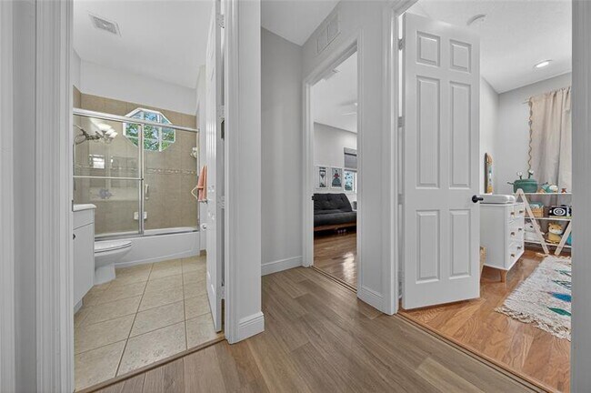 Building Photo - South Florida Excellent Rental - 1 month FREE!!!