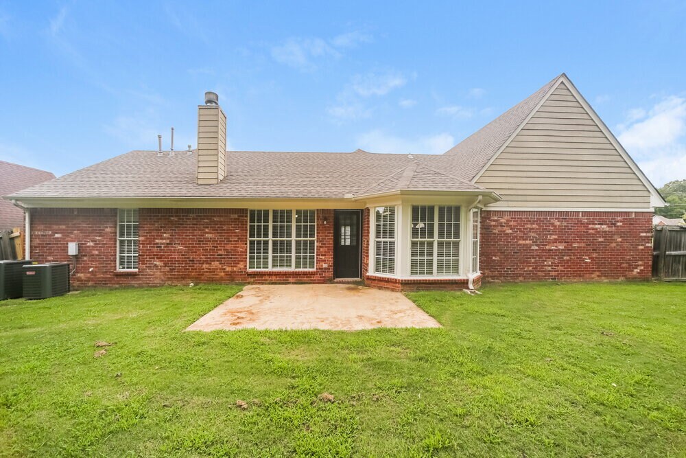 Building Photo - 13227 Sandbourne S