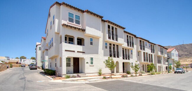 Building Photo - 328 Vin Almoradi Ct