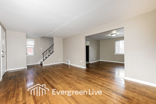 Building Photo - 919 Elizabeth St