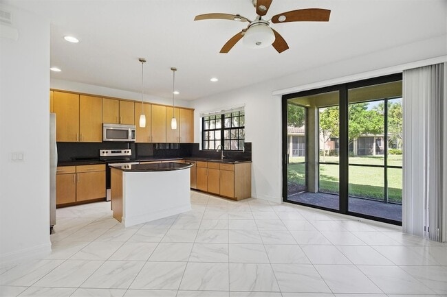 Building Photo - 13023 Riverwalk Cir S