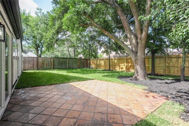 Building Photo - 1011 Crossfield Dr