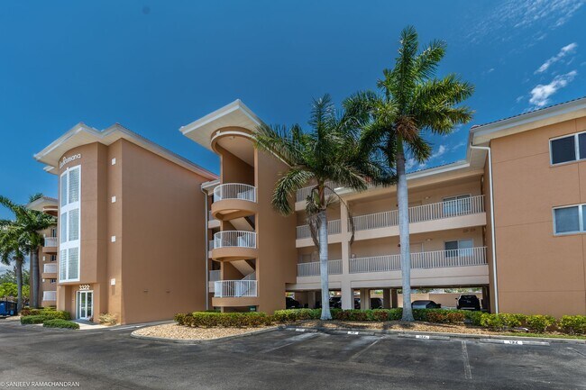 Building Photo - FURNISHED WATERFRONT CONDO IN PUNTA GORDA ISLES