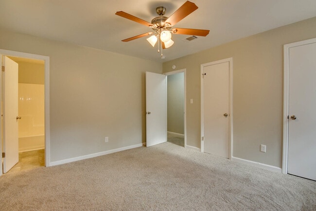 Building Photo - 3565 Kindling Dr
