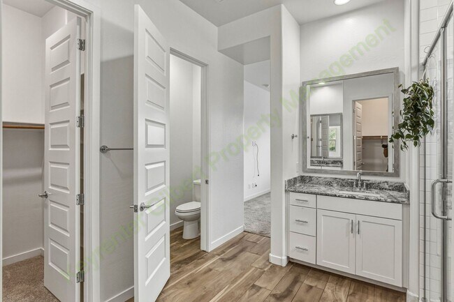 Building Photo - Stunning Gilbert Home Located in the Beautiful Belrose Gated Community!