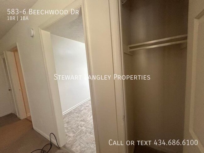 Building Photo - 583 Beechwood Dr