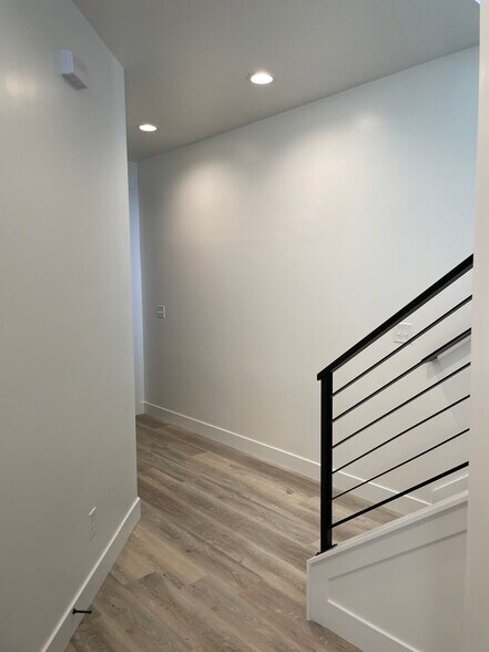 Building Photo - 16123 S Truss Dr