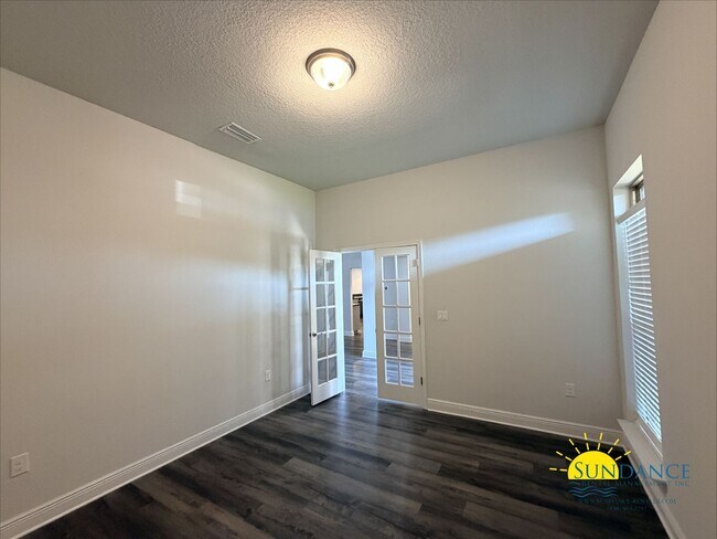 Building Photo - 5722 Marigold Loop