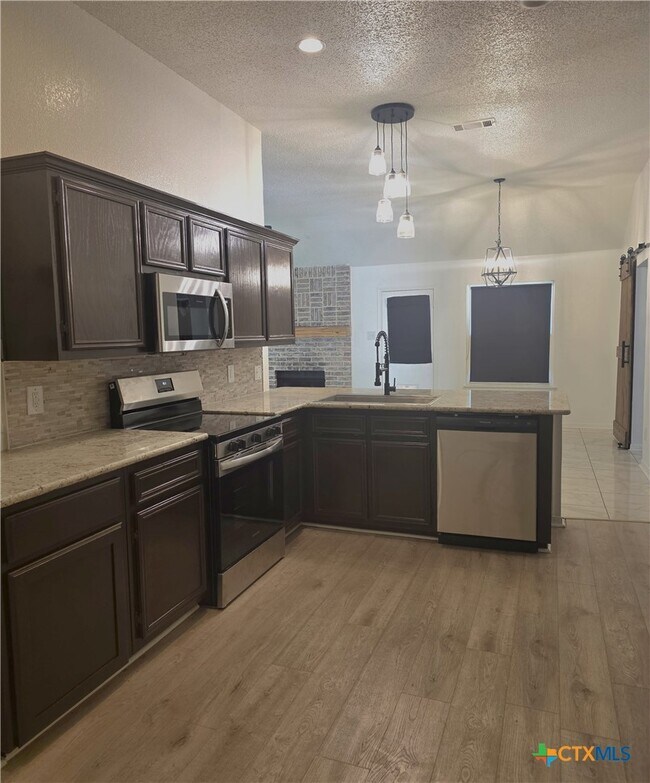 Building Photo - 3081 Colorado Dr