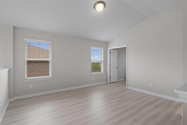 Building Photo - 1509 Everts St