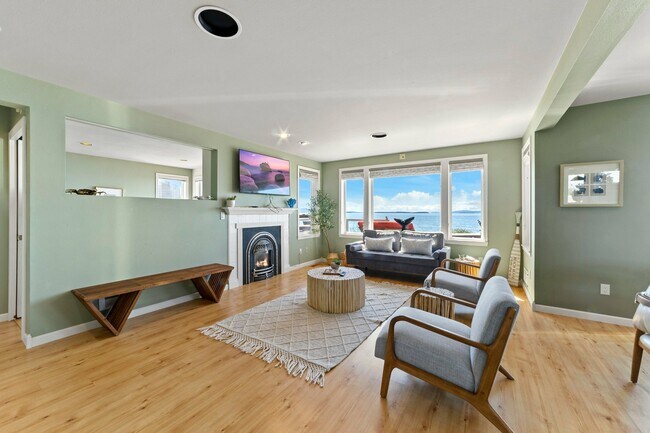 Building Photo - 4183 Sucia Dr