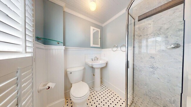 Building Photo - The Heart of Downtown