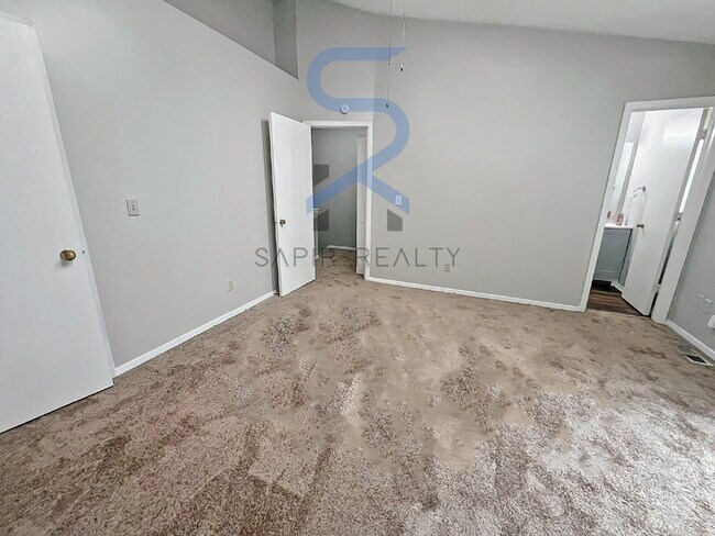 Building Photo - Move in before October 15th and get $100 O...