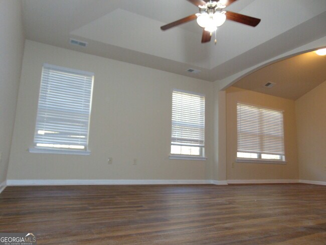 Building Photo - 1320 Napa Valley Dr SW