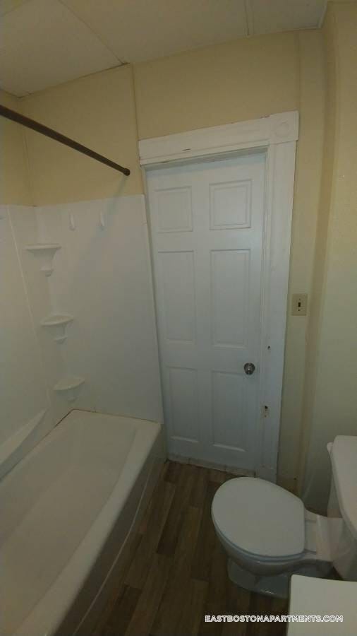 Building Photo - 103 Leyden St