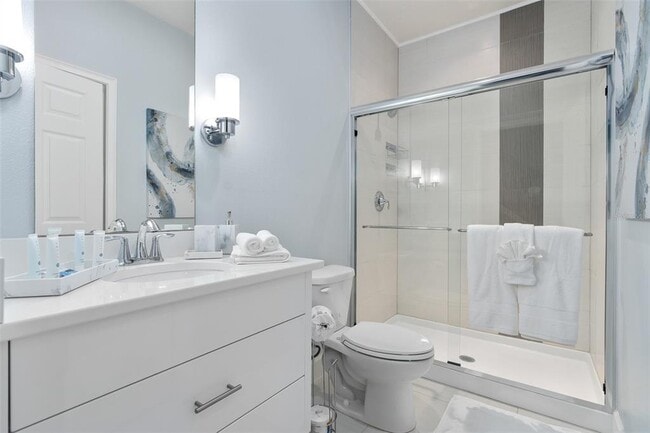 Building Photo - 1601 Tranquil Ave