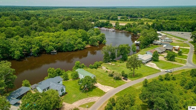 Building Photo - 2116 Bayou Darbonne Dr
