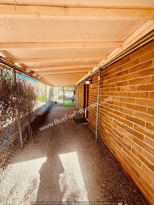 Building Photo - 8401 E Stella Rd